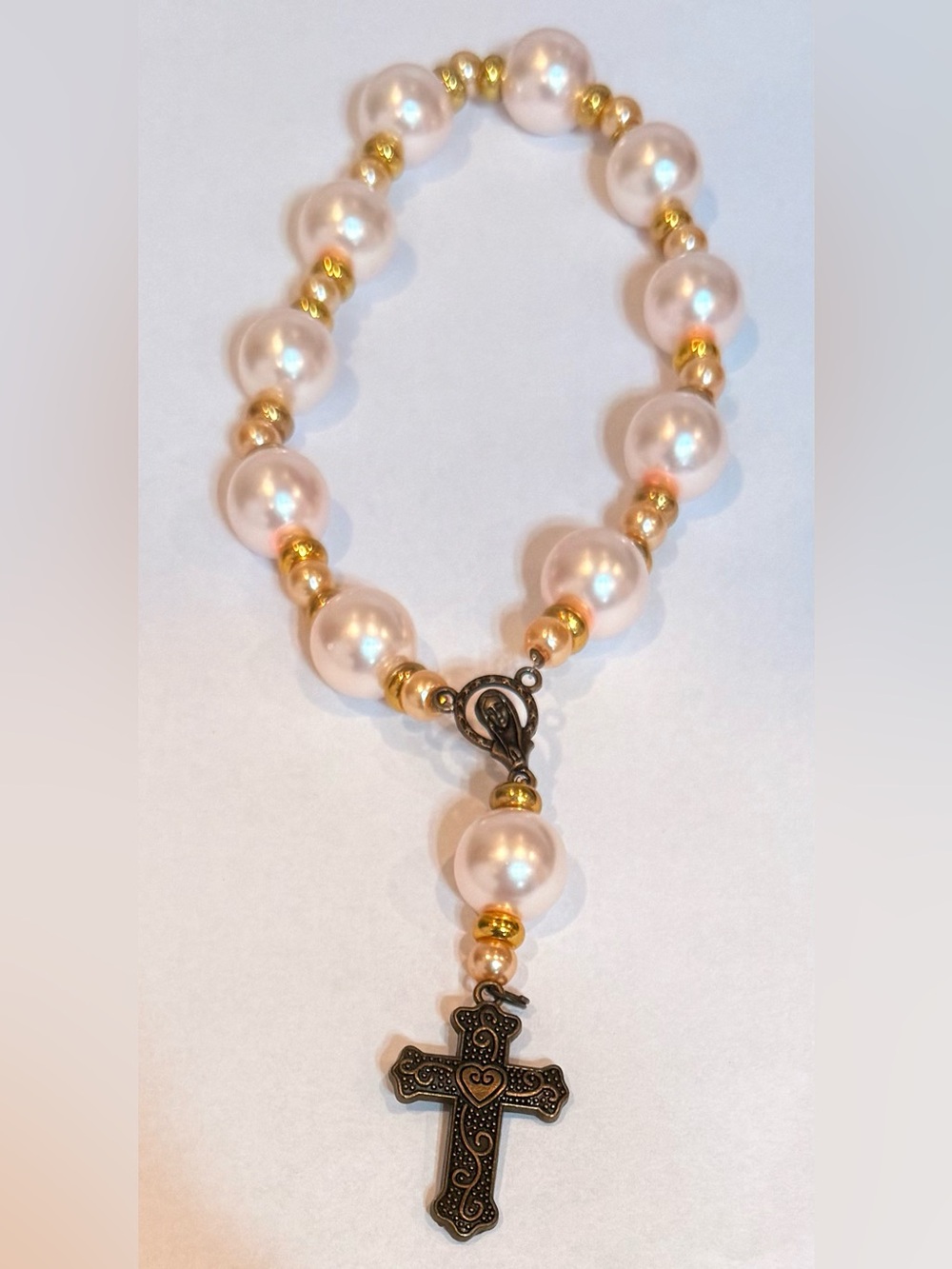 Pink Pearl and Gold Bead Bracelet with Drawstring Organza Pouch